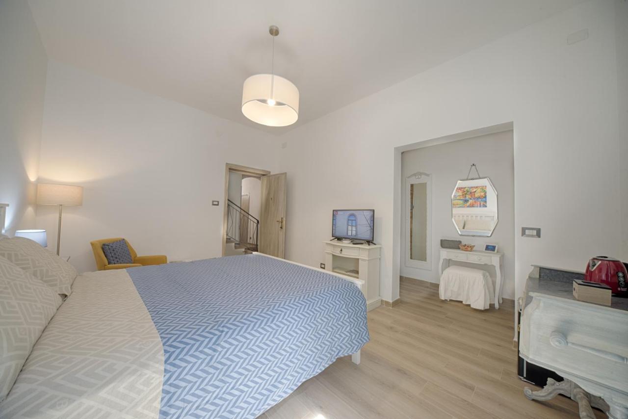 Cozy Guest House Downtown Ольбия Экстерьер фото