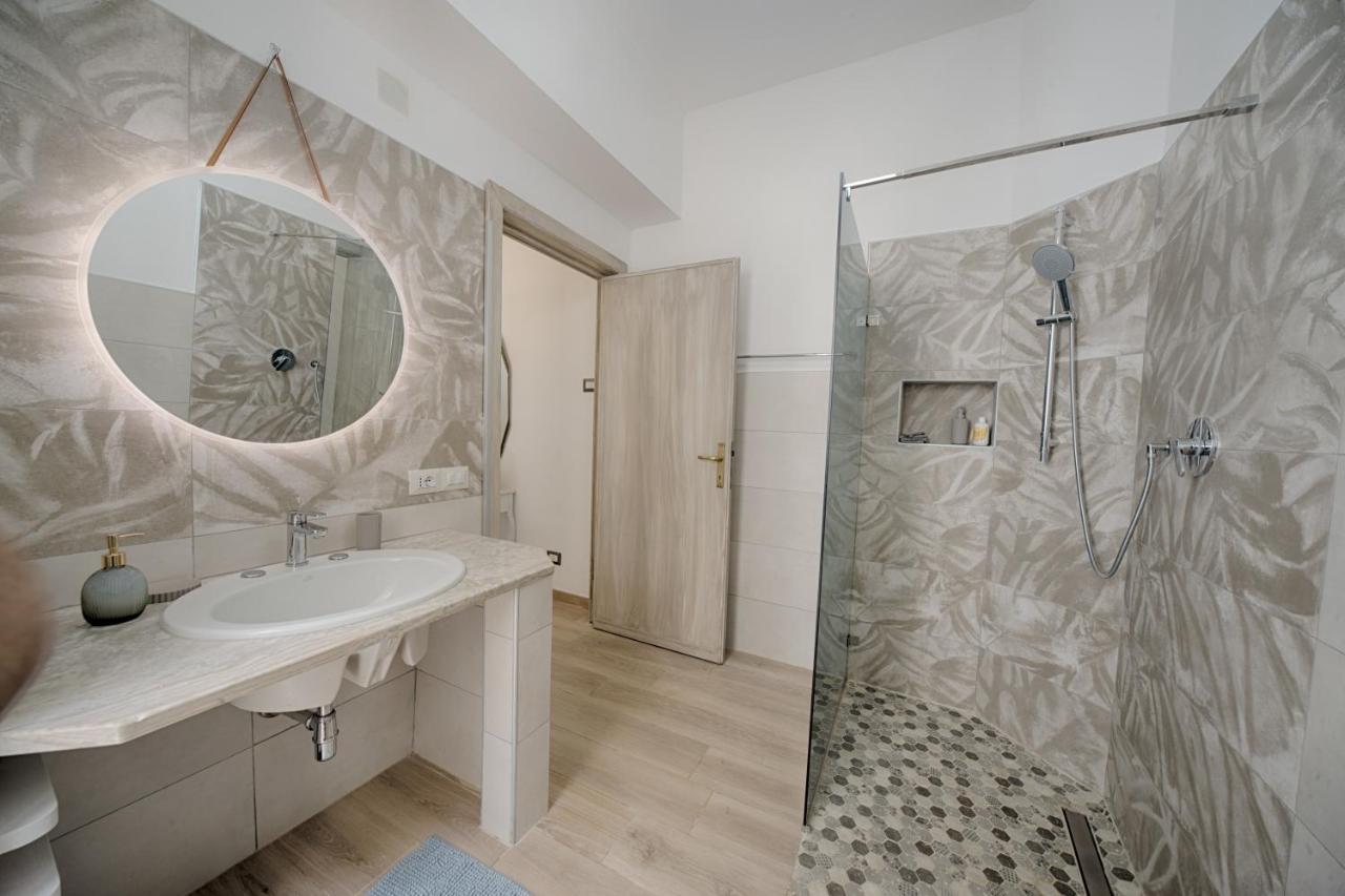 Cozy Guest House Downtown Ольбия Экстерьер фото