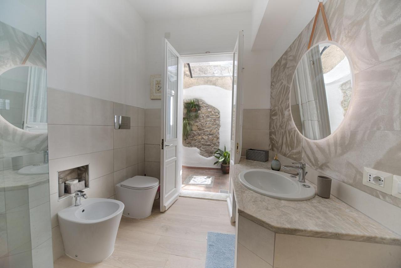 Cozy Guest House Downtown Ольбия Экстерьер фото