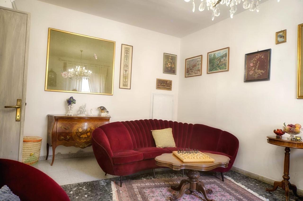 Cozy Guest House Downtown Ольбия Экстерьер фото