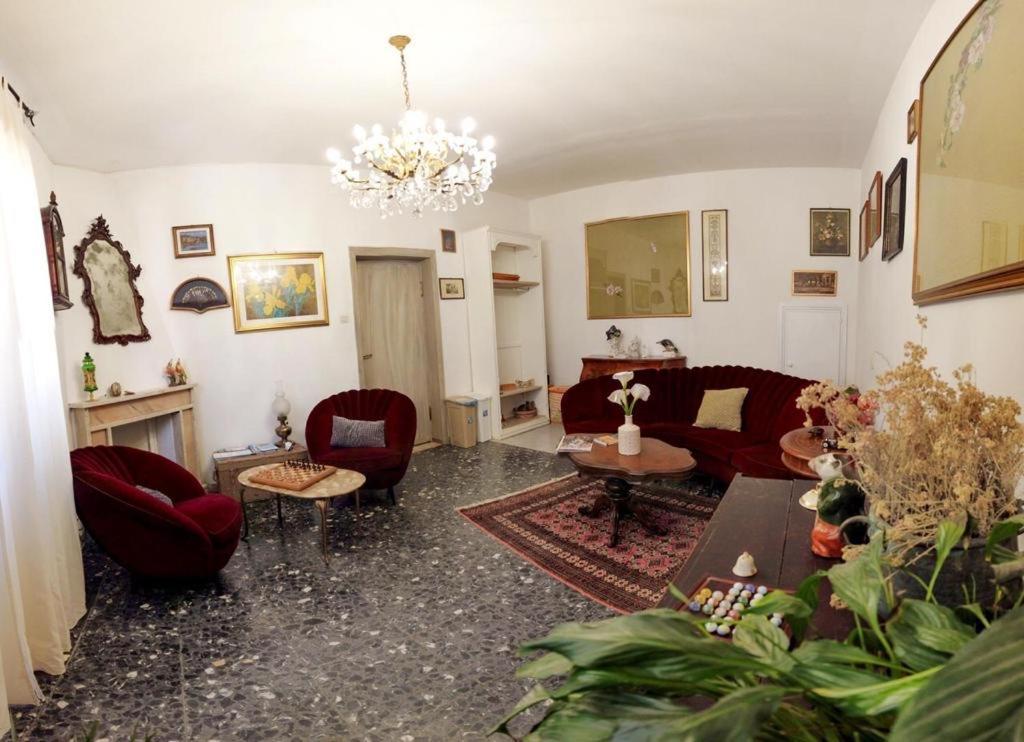 Cozy Guest House Downtown Ольбия Экстерьер фото